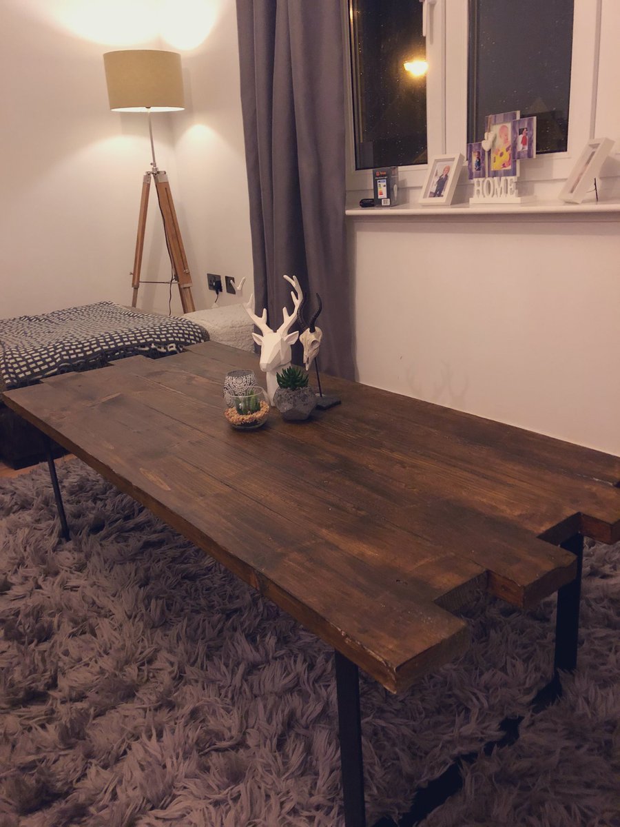 CameronWEL29's tweet photo. Started building furniture out of recycled materials last year and just made an Instagram this week with some of my creations. If anyone could give me a RT or a follow if you like what you see. Help me get my name out there a bit 🤷🏽‍♂️ It’s knoxonwooddesign. https://t.co/wNDBAtE0hc