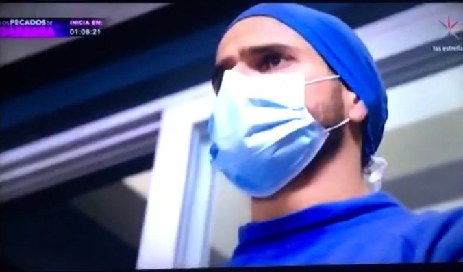 DaniArenasCol's tweet photo. #FelizViernesATodos #CollagesyCapturas #2Parte #MejoresMomentos #DavidParedes @DanArenas #Capitulo44 @MedicosOf #MedicosLineaDeVida #ConLasEstrellas #TeamMedicos #findesemana 😘🥰👨‍⚕️❤👩🏻‍⚕️💉💏💘🙏💫 https://t.co/ZGyocQvbVU