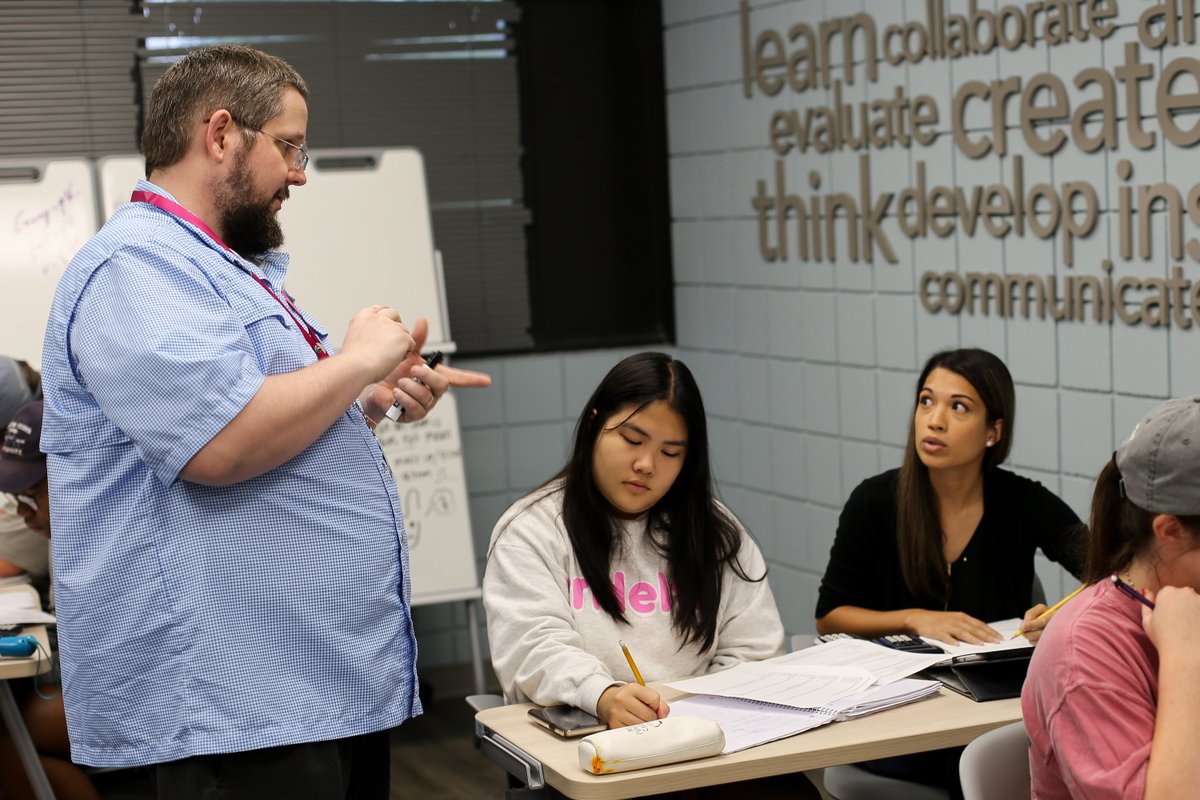 HindsCC's tweet photo. Each year, Mississippi community colleges serve approximately 200,000 students through their academic and noncredit workforce training programs.

#InvestingInMississippi
#MSCommunityColleges
#MSLegislature https://t.co/hUaVqpqF7o