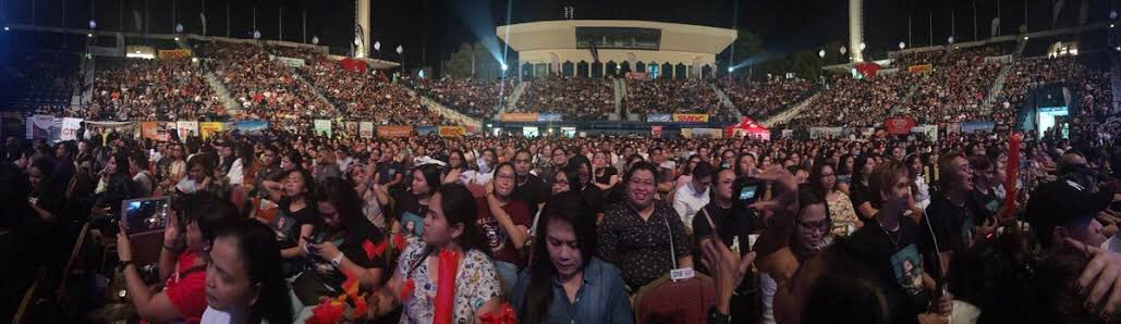 12. This 15 Me INTERNATIONAL concert tour begins - mid 2018 to 2019 — well everyone all over the world was expecting Sarah to perform Tala. The most applauded prod of all time. (Photo from Dubai) Tala lang talaga nagpapatayo sakanilang lahat.