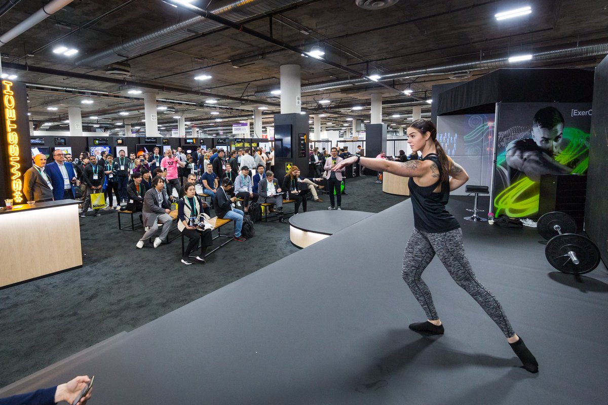 SwissCGAtlanta's tweet image. Young, creative, and tech-savvy: #Switzerland🇨🇭 at #CES2020 in Las Vegas! More than 30 Swiss start-ups have been showcasing their ingenuity this week. Not surprisingly, #Roboclette, a robotic arm for scraping raclette cheese, received the most attention. 🧀