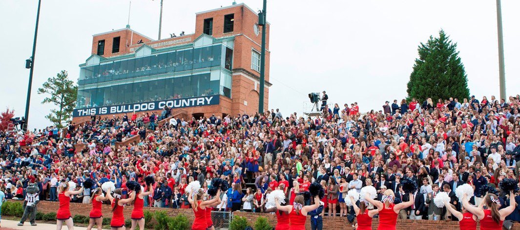 wesleycarlock1's tweet photo. After a talk on the phone with @CoachAdamsRC I am so excited and blessed to have received an offer to play football at Samford University! Really looking forward to my visit. #GoBulldogs @SamfordFootball @HatchAttack1 https://t.co/QsSFg26IX6