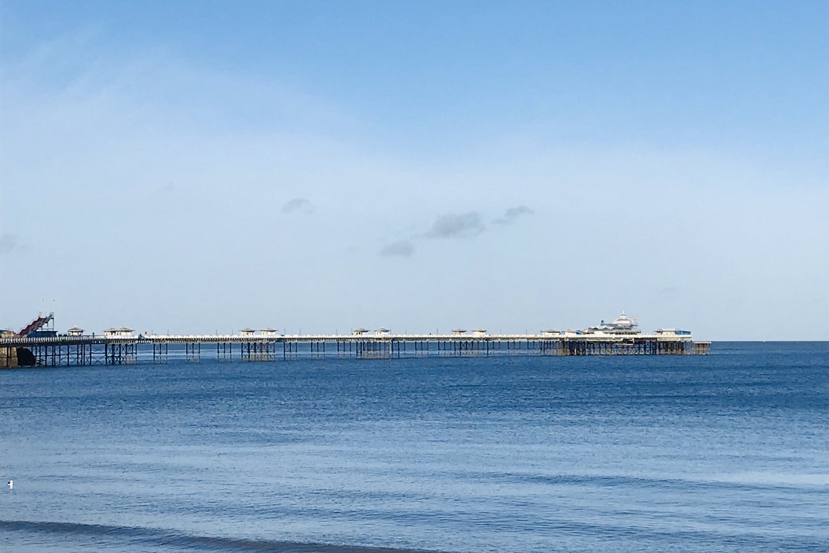 Blue sky and blue sea, Llandudno Pier this afternoon!