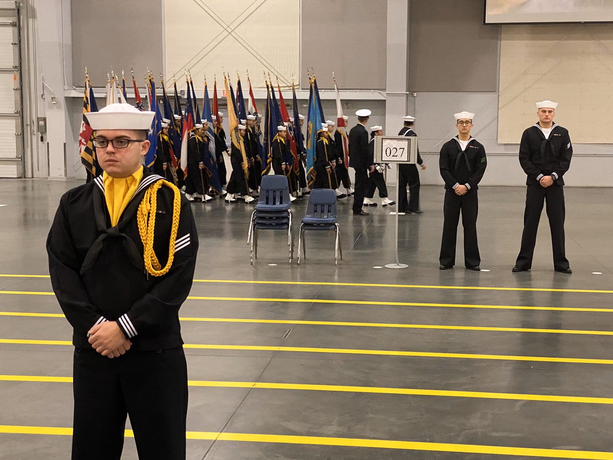 Dr_Gman's tweet photo. #navybootcamp #Graduation #usa 🇺🇸 https://t.co/nHPuFBf3qU
