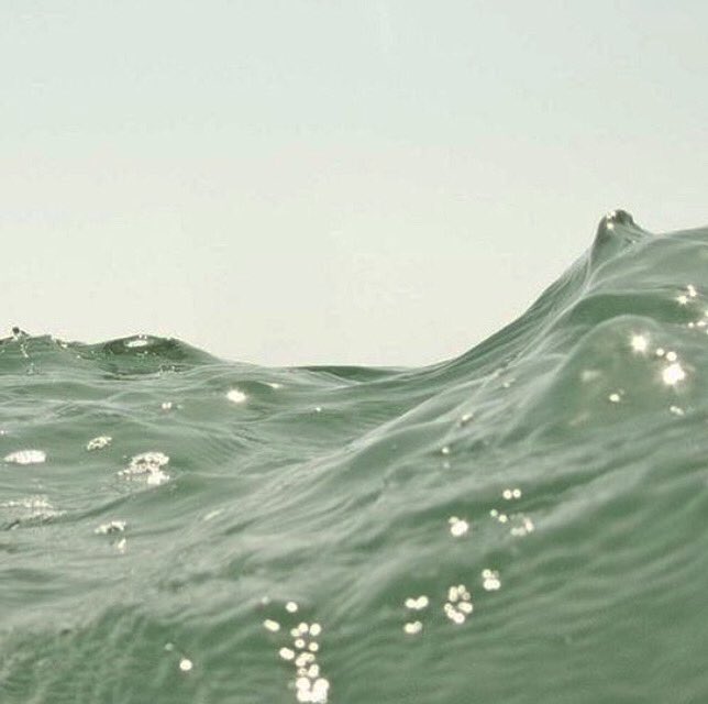 Azulara's tweet photo. β¨ππ Waving our way through the week to the weekend π πβ¨ #waves #weekend #beach #beachlife #sun #sea #sand #azulara https://t.co/vNT4OnOlaL