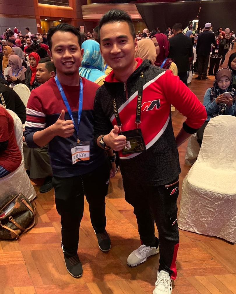 zaeem_Sir7's tweet photo. Tak kira, aku memang nak post kat semua socmed aku...
#HPTLBjan2020
#NajibAssadok
#azizanosman
#richwork https://t.co/DQRKijKZsa