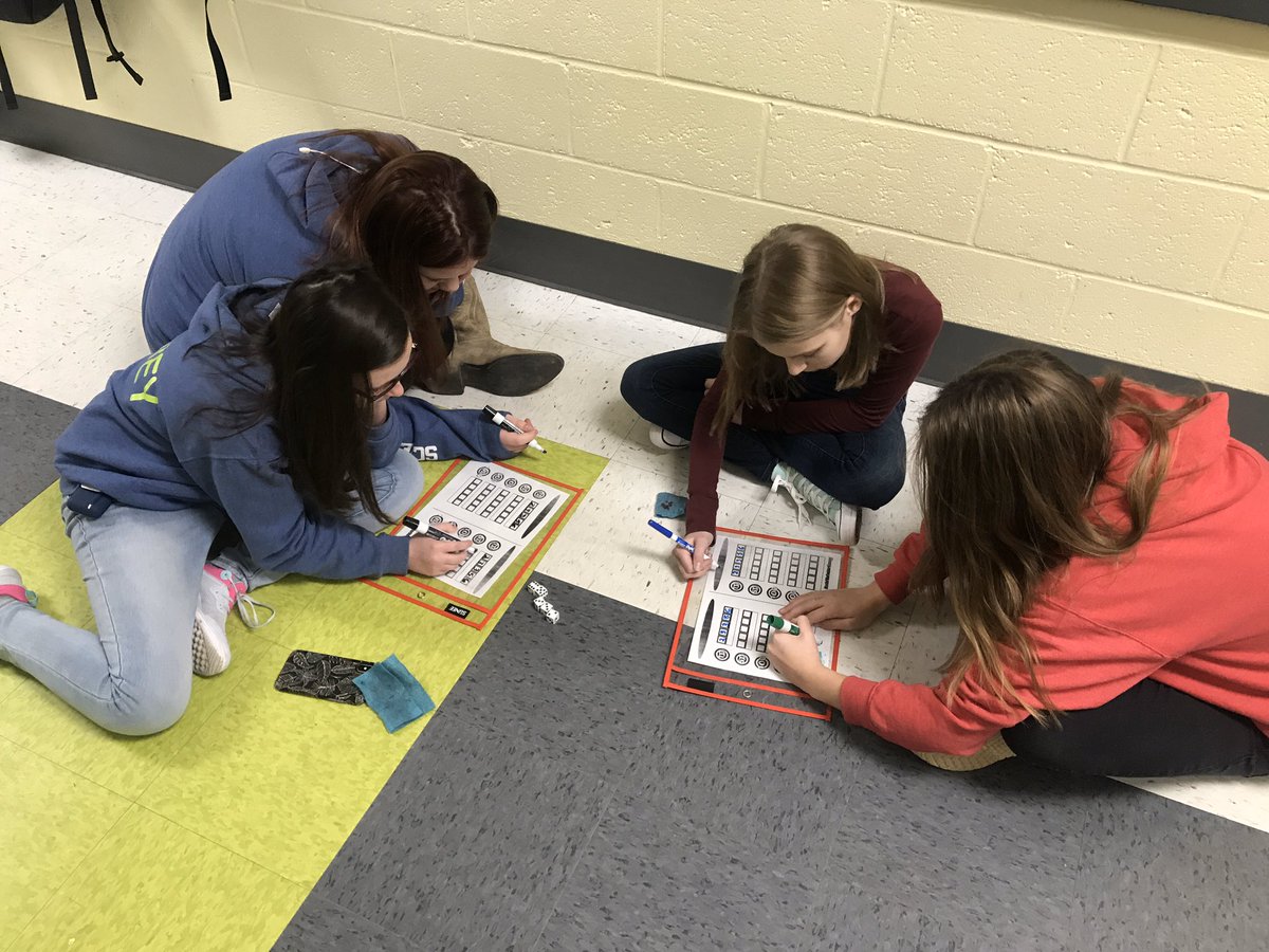tubbsmath's tweet photo. Practicing order of operations and problem solving today while playing 5 Dice! #ourbmsa #welovemathgames https://t.co/QasS3FEEAu