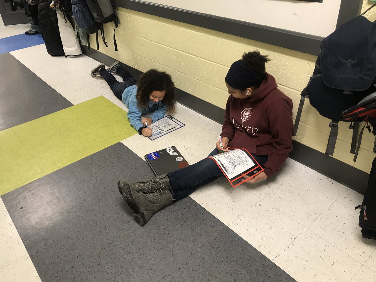 tubbsmath's tweet photo. Practicing order of operations and problem solving today while playing 5 Dice! #ourbmsa #welovemathgames https://t.co/QasS3FEEAu