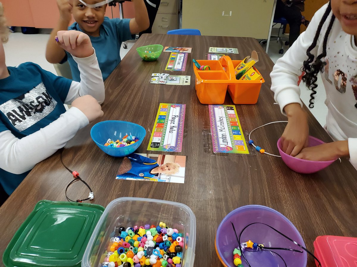MrsMims1's tweet photo. My EC babies working that hand/eye coordination making their own necklaces. They are so proud of themselves! #artteacher #artlife #proudteacher #ecteacher #lovemyjob #lovemystudents https://t.co/MkJ2RZS7XK