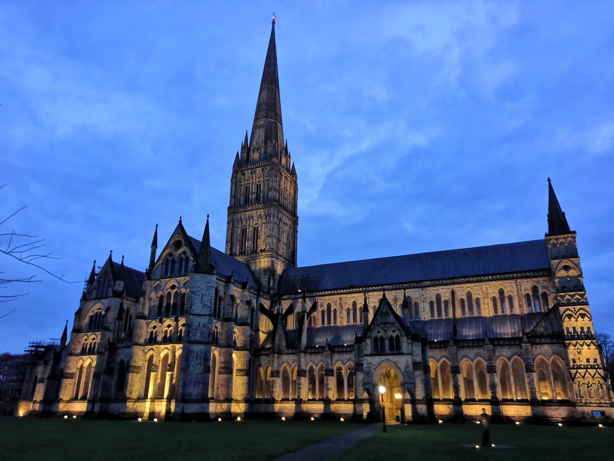 Taken on our recent familiarisation trip, one of England's many beautiful cathedrals - but which one!? Comment for clues.

#cathedrals #EnglandTravel #drivingtour #adeoOnTheRoad