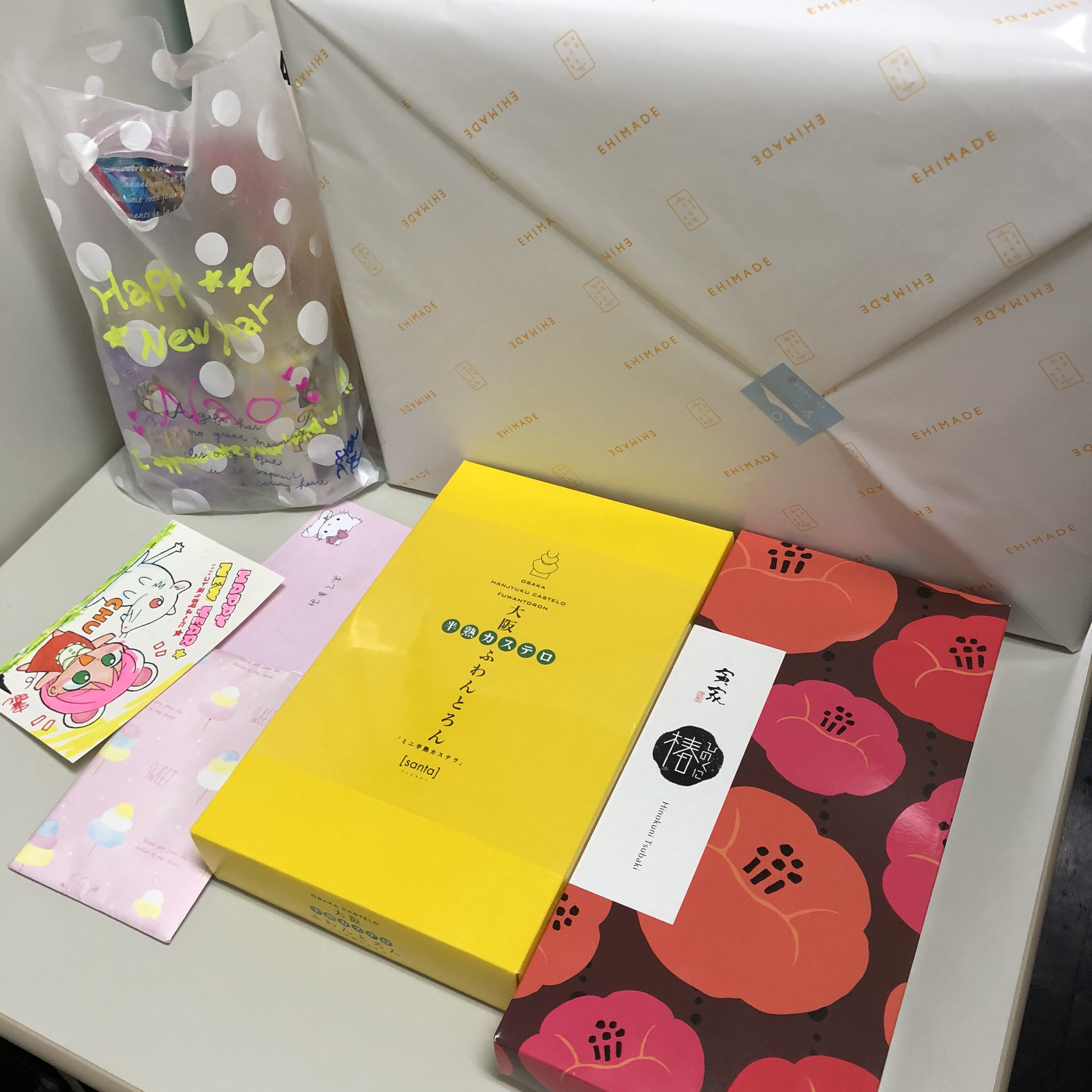 2 pic. 水城最後のDVDリリイベ終わりました😃 なんだか秋葉ではものすごい数のイベントが行われていたみたいですね！ にもかかわらず会いに来てくれてありがとうございました❤️ お家に帰ってお菓子つまみながらビール戴きましたw今お風呂入ってるのでバスタオルも早速使うんだ♫ https://t.co/yYTbkPVYeW
