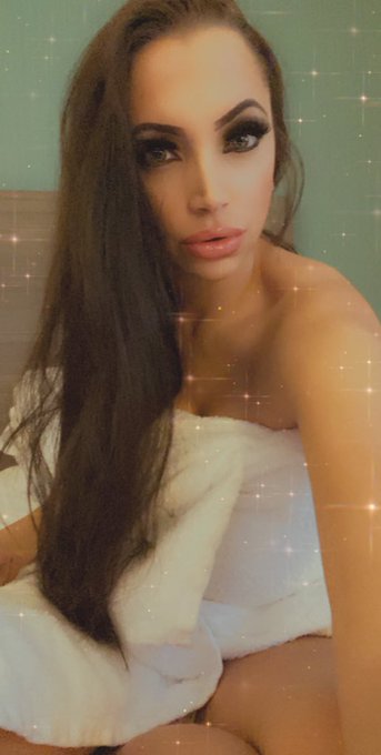 Clean and fresh and ready to play 😜 https://t.co/evfkBg7bQC<a href="/tag/newprofilepic"class="tags"><span>#newprofilepic</span></a>