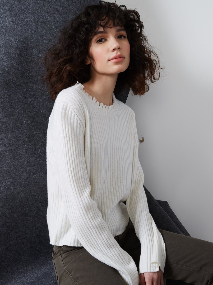 Our winter SALE just got better 🖤 Enjoy 70% off our entire fall collection!

Shop now (link in bio)