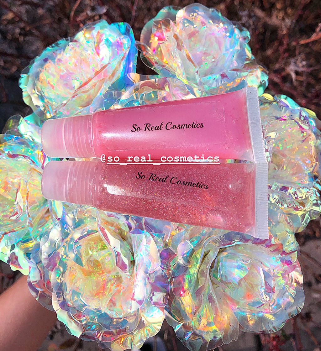 CosmeticsSo's tweet photo. Shop link in bioπ€€
.
1-2 day shipping π¦
We have many scents and flavors to choose from!π€π
.
#SoRealCosmetics #selfcare #atlanta #facemask #lipgloss #LikeABossMovie #lipglossjunkie #lippies #glossy #trending #lipglossaddict #glitterlipgloss #viral #allnatrual #trending https://t.co/rw5tRimh8c
