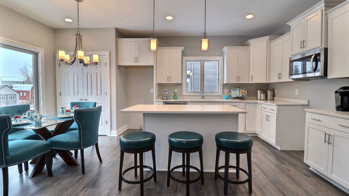 forbescapretto's tweet photo. The Stratford plan is a single-level living home that offers plenty of room on the 1st floor w/additional living space on the 2nd floor if needed! #FloorPlanFriday
 
Learn more or see it in person–we have one Stratford move-in ready now in #LancasterNY: https://t.co/PFWvDrVR34. https://t.co/vy2rKxOalK