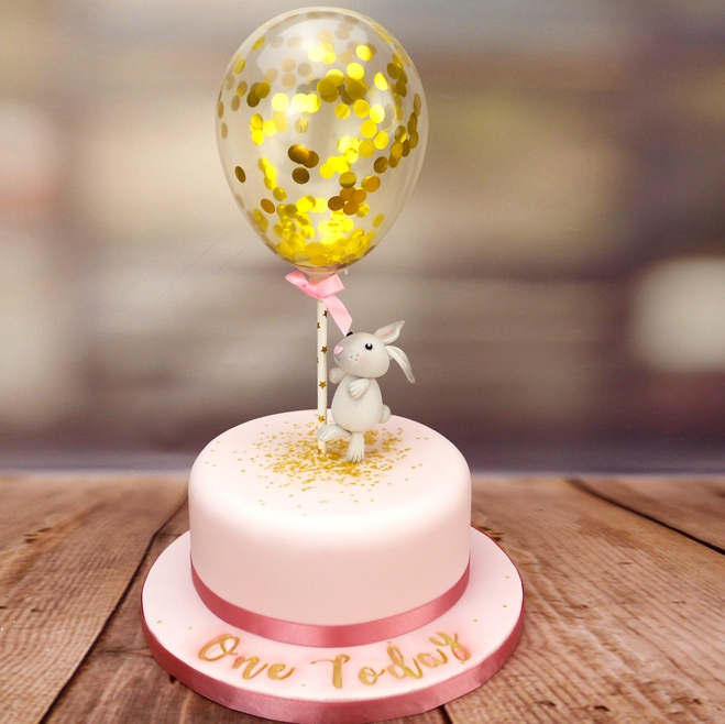 What's going on @Cakedecorating.TV 😍

There are 2 new tutorials, how to create cute bunny rabbit &amp; hedgehog cake toppers, perfect for decorating Christening or birthday cakes!

Learn simple modelling techniques &amp; how to add easy messages to your cakes. 

cakedecorating.tv