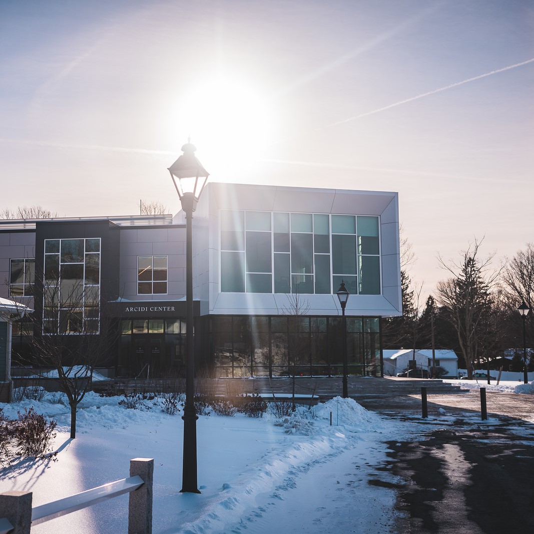 OBrienCenter's tweet photo. Happy #instamerrimack Friday, Warriors! Your O'Brien Center career advisors and team are gearing up for the new semester! What career and professional goals do you have for 2020? #obriencenter #merrimackcollege #gethiredup #internshipinstitute https://t.co/RnSnM9ZnOV