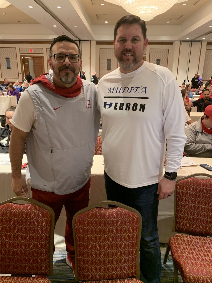 HebronSoftball's tweet photo. Great start to the morning at the  @gcsbclinic. The Master of MUDITA, @UACoachMurphy, is about to drop some serious knowledge about high level infield play.

MUDITA is the pleasure that comes delighting in other peoples successes.

Can you be a good teammate regardless of status? https://t.co/o4lcY1hDhl