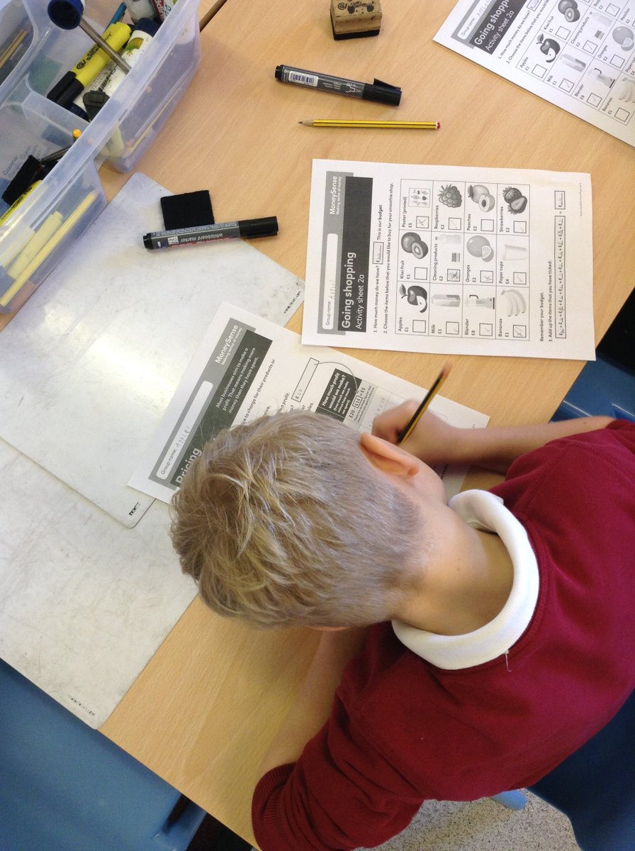 We had a great morning in Year 2 as Natwest Bank came in and delivered a workshop about running a business and budgeting! We set up our own smoothie shop, had a budget for our ingredients and worked out how much our profit would be! #WHmaths #WHpartnership
