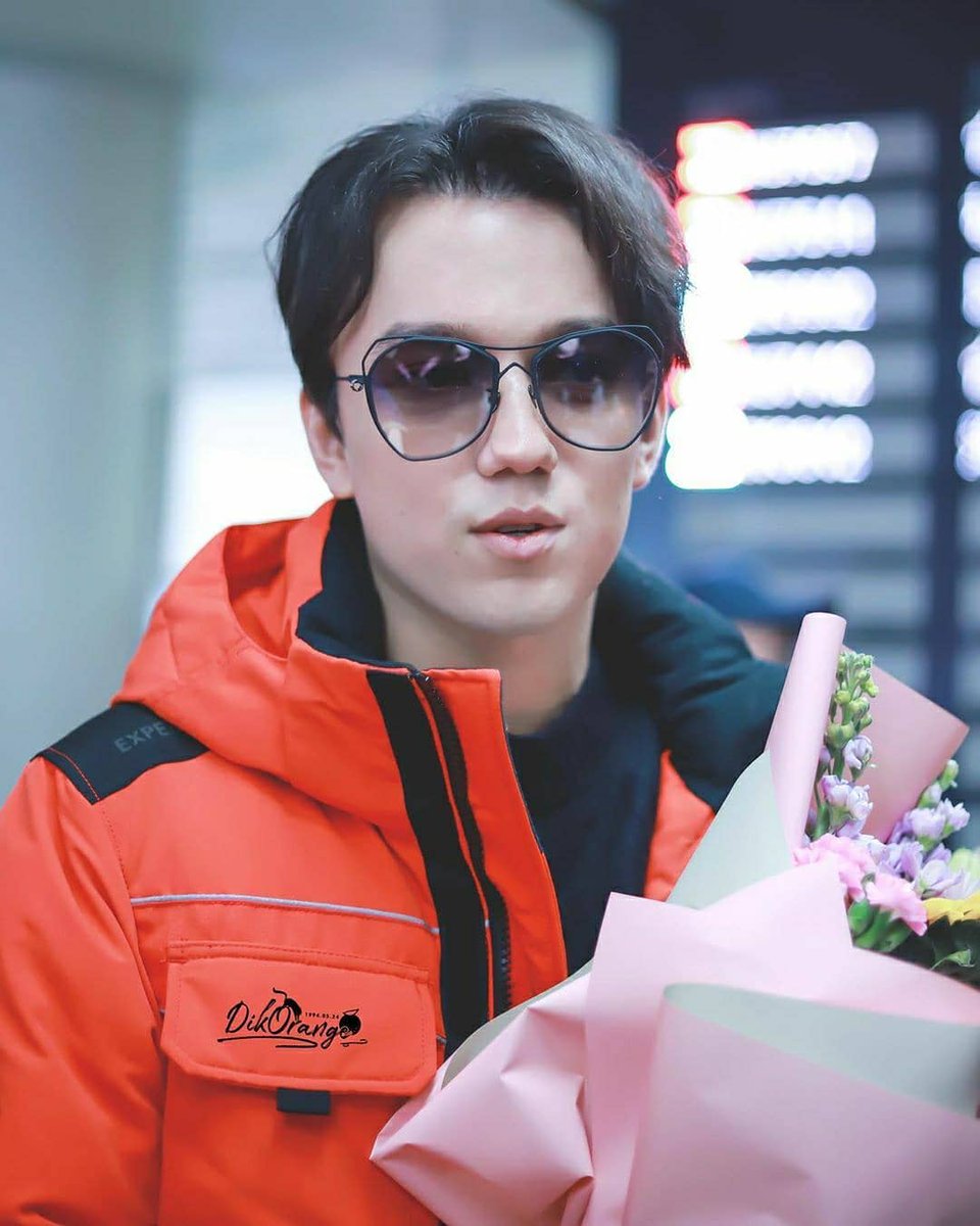 dimash_usa's tweet photo. #Dimash arrived safely to Taiyuan 1.10.2020 ❤
Via: @ mingyayue78 
#ArnauWorldTour
#FridayFeeling 🙏❤😘 https://t.co/i9y3Sg3ktF