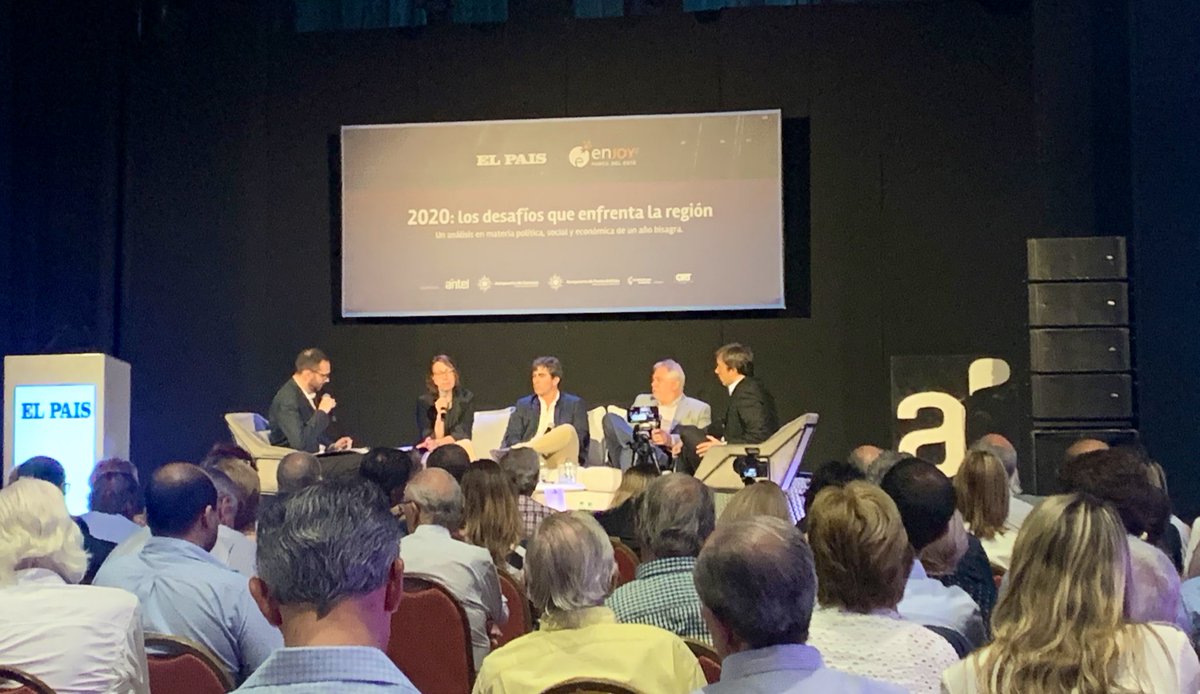 Cierra el evento “2020: los desafíos que enfrenta la región” con una mesa de debate de los speakers y el principal desafío para cada uno de los países: Uruguay, Chile, Argentina y Brasil. #elpais2020 <a href="/elpaisuy/">EL PAÍS</a>