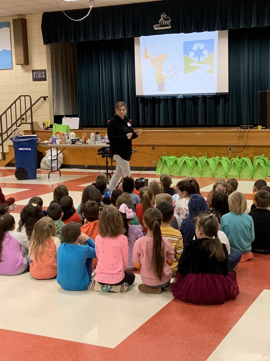 NES_CT's tweet photo. Our students learned all about recycling from HRRA. Did you know that CT is the only state in the USA that does not have landfills? #HRRA #Recycle #SaveOurPlanet https://t.co/zouMu8fV6D