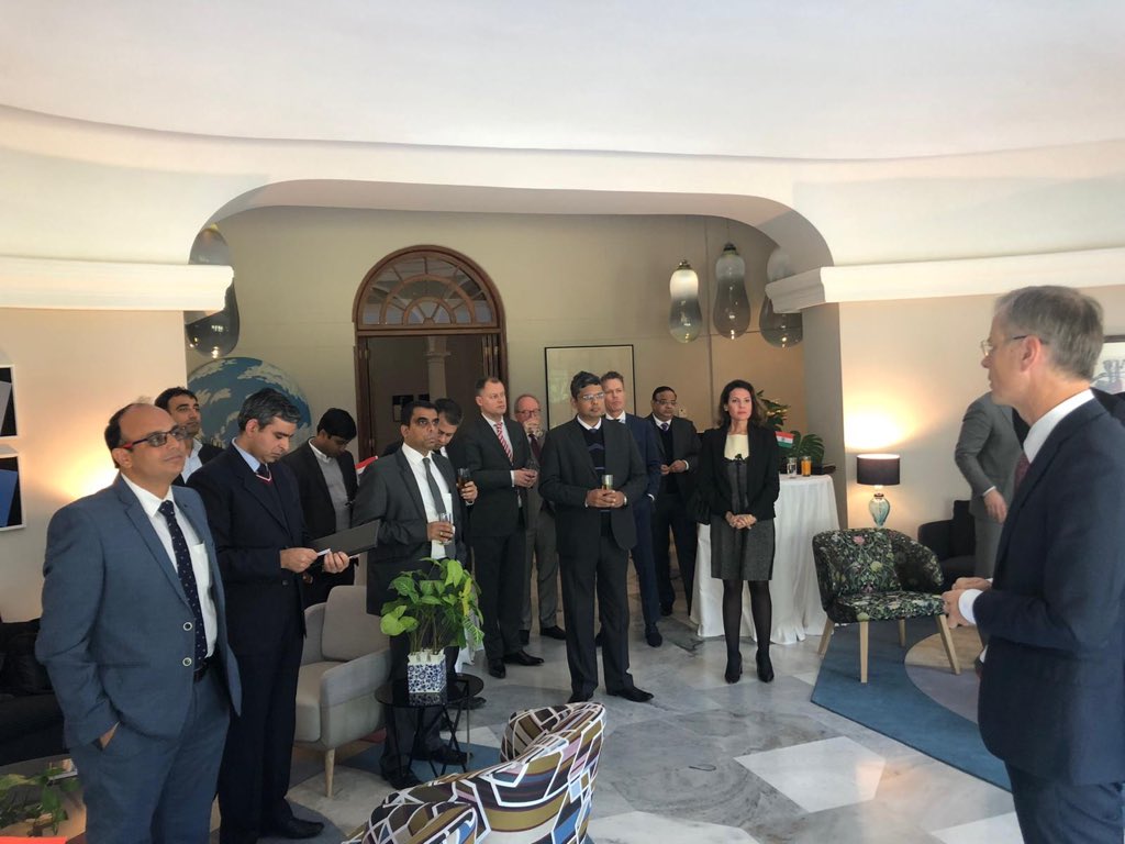 Today signing of MOU’s between 4 Indian banks &amp; Dutch government to collaborate on financing Dutch companies active in India. Important step to facilitate Dutch SMEs to do business in India. <a href="/NLinIndia/">NL Embassy for India, Nepal and Bhutan🇧🇹🇮🇳🇳🇵</a> <a href="/YESBANK/">YES BANK</a> <a href="/HDFC_Bank/">HDFC Bank</a> <a href="/ICICIBank/">ICICI Bank</a> <a href="/KotakBankLtd/">Kotak Mahindra Bank</a>