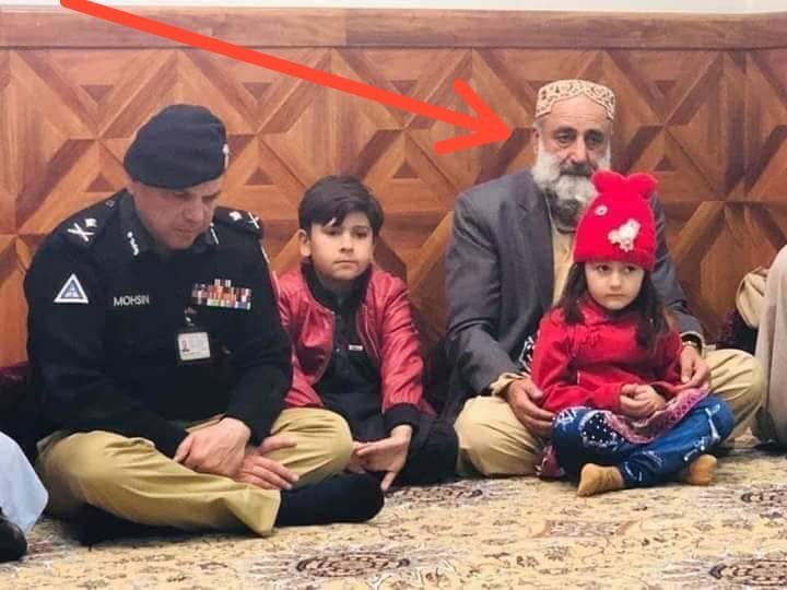 Godmade__'s tweet photo. DSP Amanullah Ishaq Zai, embraced shadat in Satellite Town blast #Quetta His son, Najeebullah, was martyred exactly a month ago. Heart felt condolences to the family. May Allah bless the deceased family with patience Ameen
#SalamPolice https://t.co/MSV2FKJips