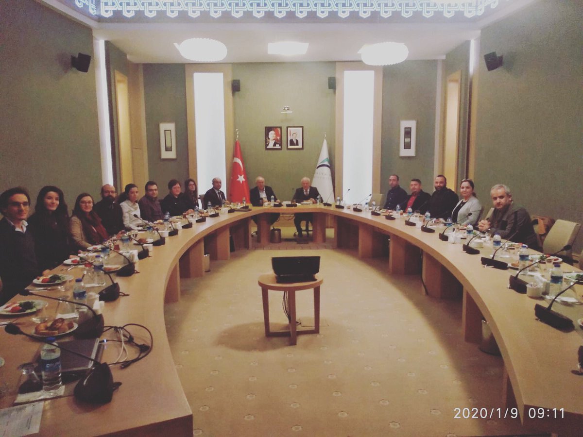 İşletme ve Psikoloji Bölümü olarak Rektör Hocamızla beraber kahvaltı ettik; seneyi değerlendirdik🙏💫👌 her şey öğrencilerimiz için🙏❤️