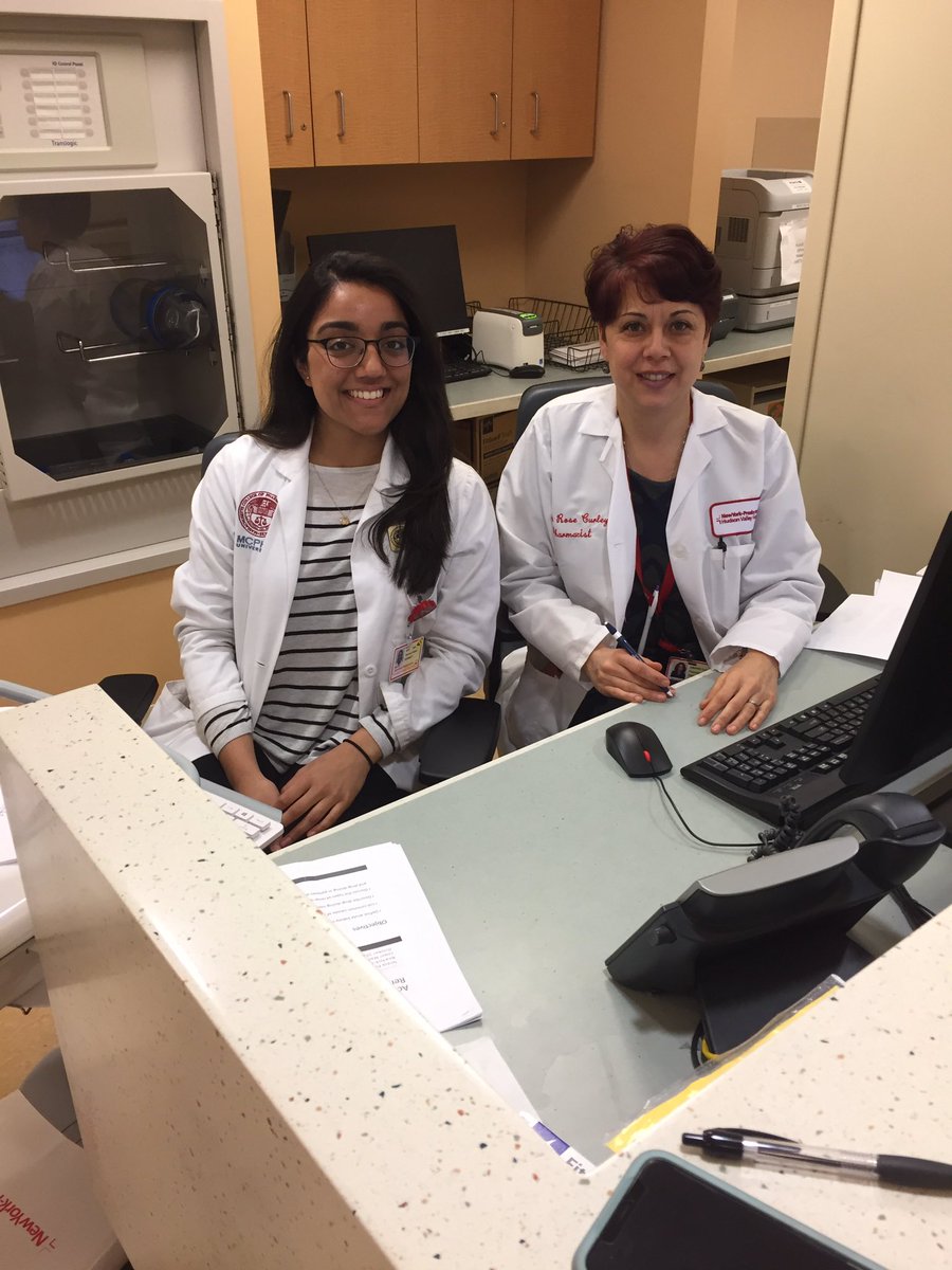 Happy Friday from our Unit Based Pharmacist Annarose Curley and Pharmacy student Akta! @AngelaGP_NYPHV @NYPHVH #medicationsafety #makingadifference #NYPHudsonValley