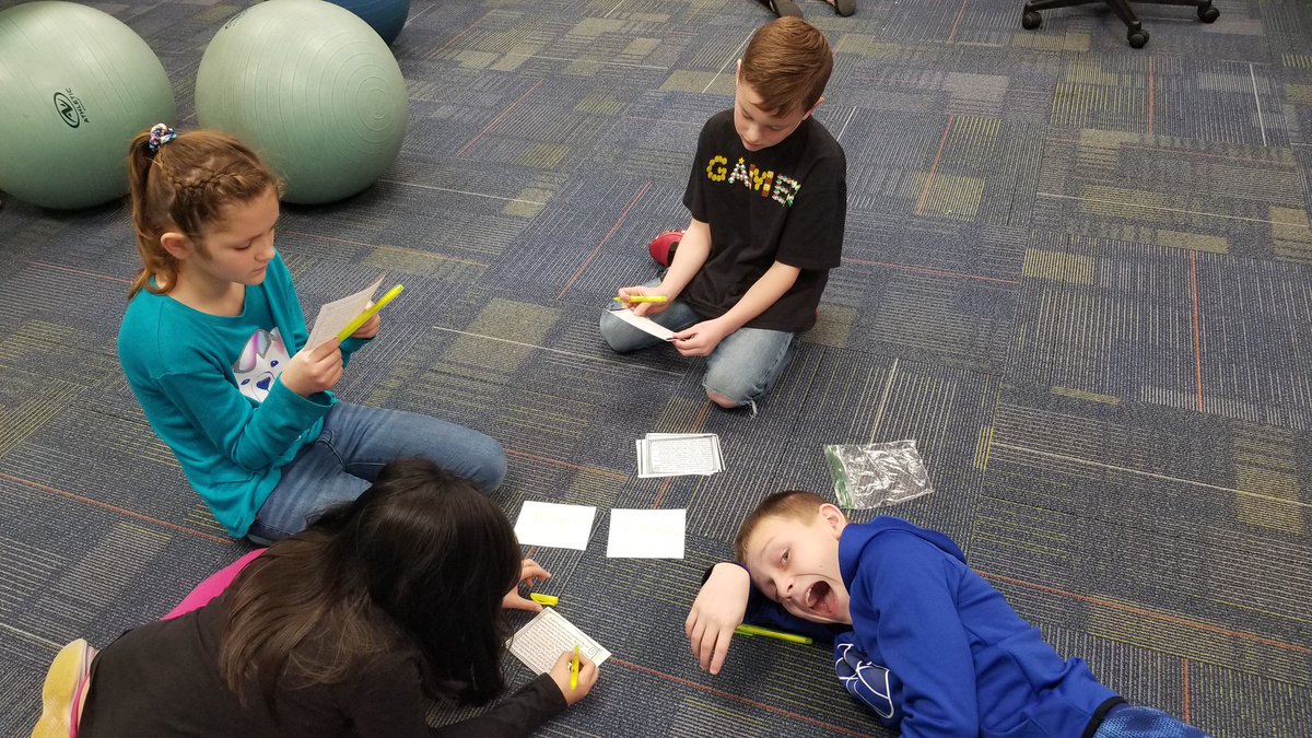 msholtsclass's tweet image. Using #similaritygroups to sort our text structures. #kagan #telegraphisawesome #3rdgraderocks