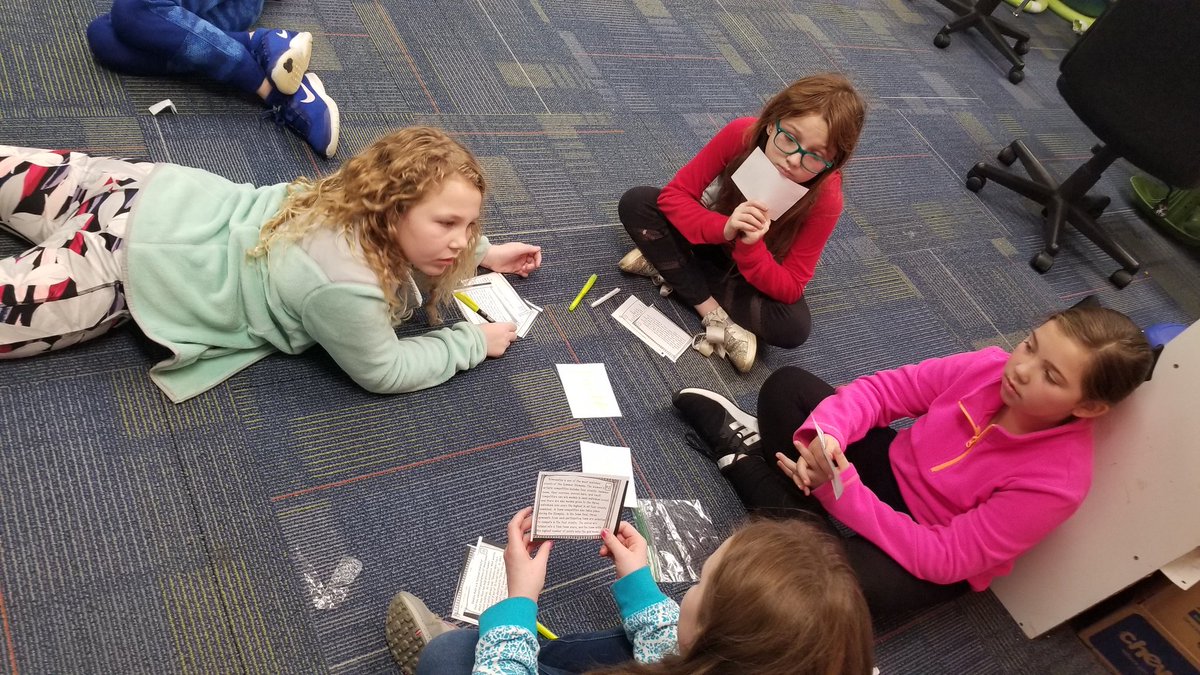 msholtsclass's tweet image. Using #similaritygroups to sort our text structures. #kagan #telegraphisawesome #3rdgraderocks