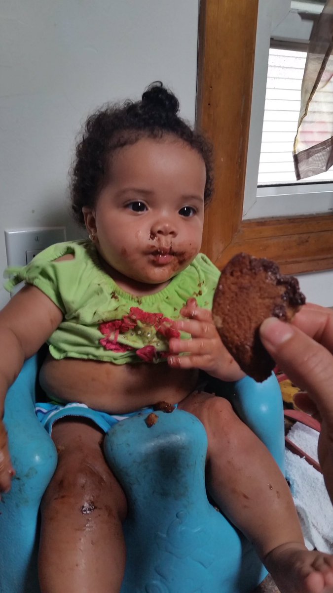 ulovewendy's tweet photo. Chocolate chip cookies = happiness 😍 @NestleTollHouse #SerenityReign #FBF #CountdownTo6 https://t.co/cReHvt91IH