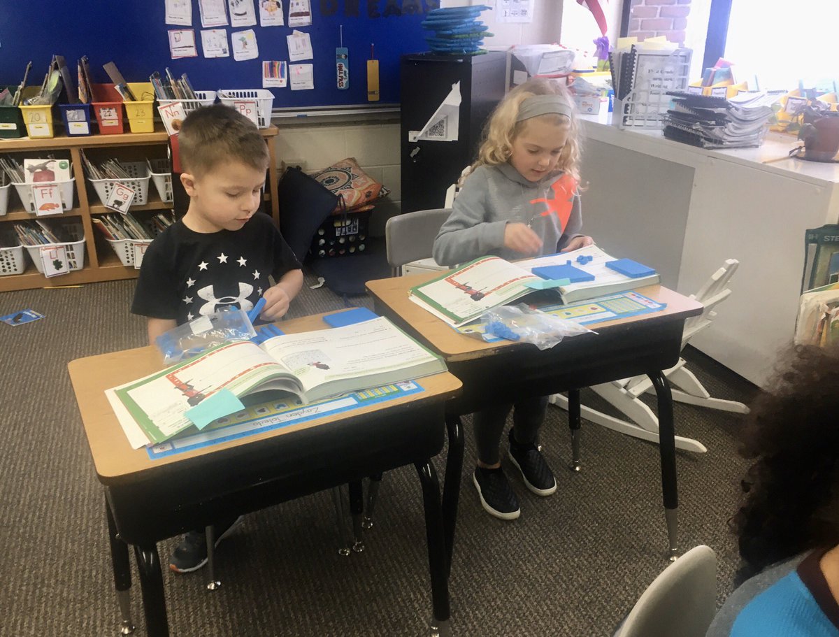 nicksofio's tweet image. Love seeing our 1st Graders using their math tools to build and represent numbers. #LKCanDiKids  #ALASconnectED @TarynIsrael