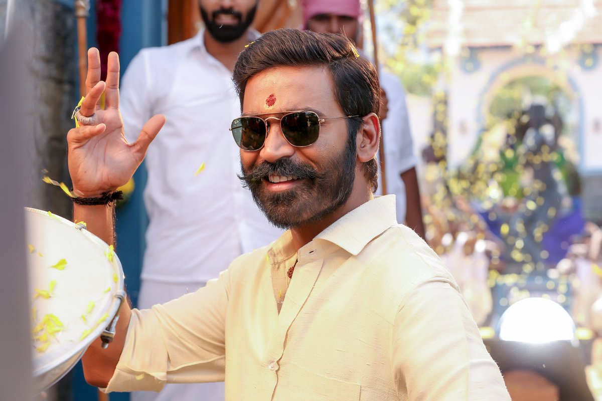 KollyDigi's tweet photo. Get a chance to win free tickets for #Dhanush's #Pattas

Q 2 - Run time of #PattasTrailer 

RULES

1) Follow @KollyDigi

2) RT every question &amp; tag 5 friends

3) Answer the question using #KollyDigitalContest

#PattasTickets #PattasFromJanuary15 https://t.co/bkqhH08SPD