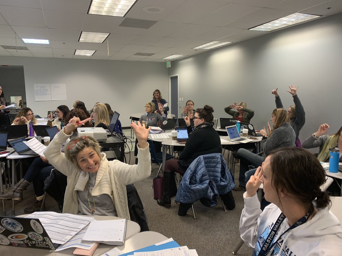 Learning lab facilitators growing their craft to support teachers in Learning Labs.