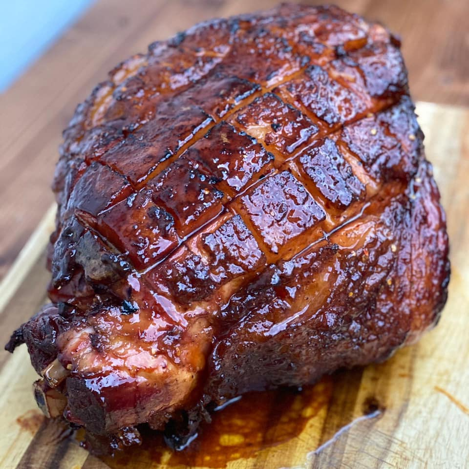 Thermapen's tweet photo. Cook of the Week: Jonathan E.
We'd come over for dinner any day with this perfectly temped 15 lb. whole ham! Good job!

#thermoworks #thermapen #cookoftheweek #cookoftheday #cooking #food #foodie https://t.co/da6UryhJDh