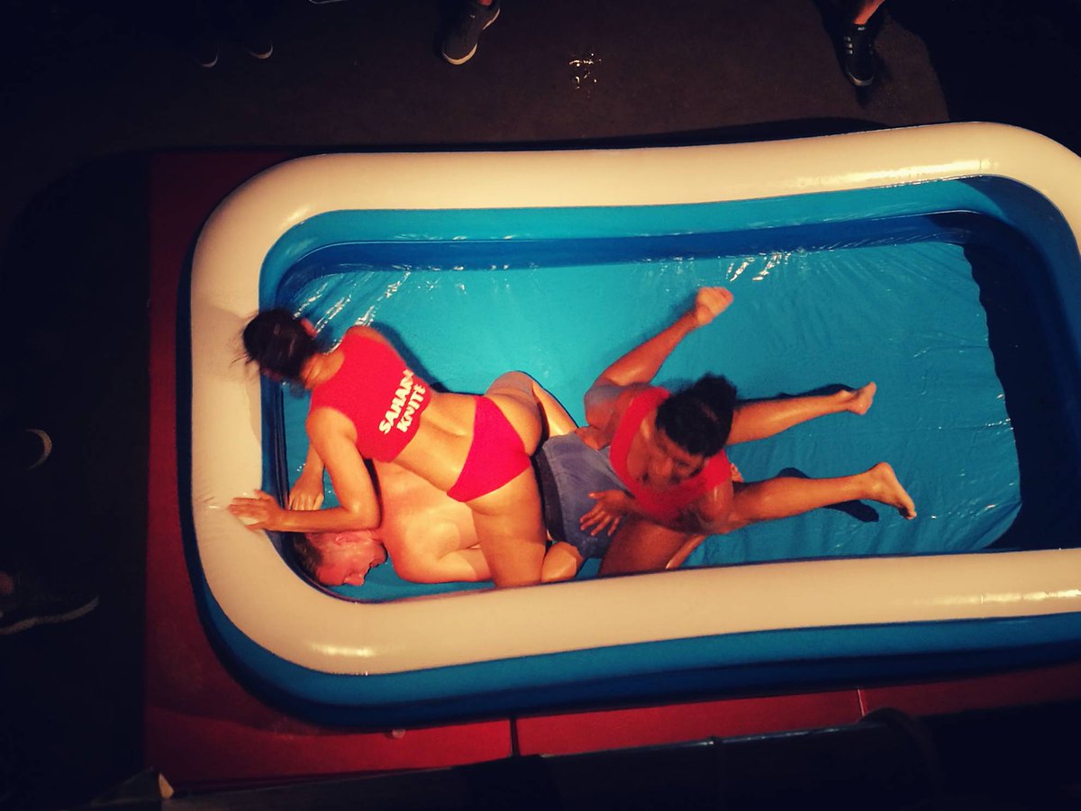 OilWrestleParty's tweet photo. Where All Star Female Oil Wrestling Parties live
https://t.co/xCG5iGivvn Book via the website
#hotfemalewrestlers @lakenfire @saharaknite @InfernoWrestler @MissKayOrules @DesdemonaLock @fighter_luna are #Refereed by #Blondebombshell @killpussy https://t.co/RBXT9TivOS