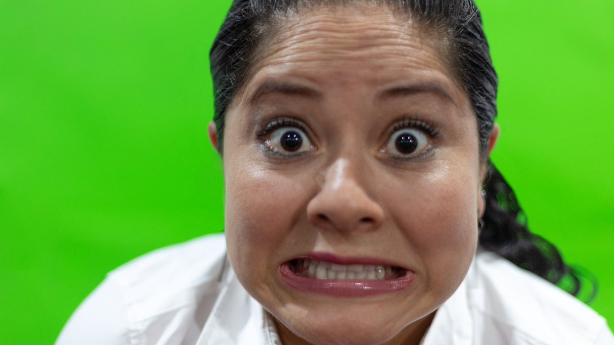 ReimsOficial's tweet photo. El mejor recurso que puedes llevar al aula eres tú. Ningún recurso sustituirá jamás la experiencia, la paciencia, el cariño, el conocer con detalle a cada niño, la pasión que contagia, la actitud que levanta cualquier ánimo. Ningún recurso educa desde el ❤️, tú sí. #ProfeReims https://t.co/Sbo2m98cw2