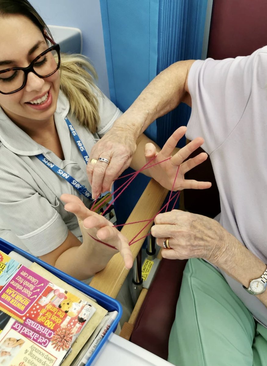ImyOToole's tweet photo. For this weeks #FunTimeFridays activity on #WardA528 we decided to go old school with the Catโs Cradle. Safe to say the patients and staff enjoyed the #meaningfulactivity session @UHBristolNHS #ProudtoCare #FabChange20 https://t.co/PAx0GCk2d6