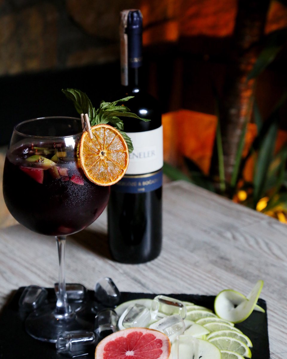 Muhteşem Sangria ile #mecrada cuma gecenize renk katın 🚀