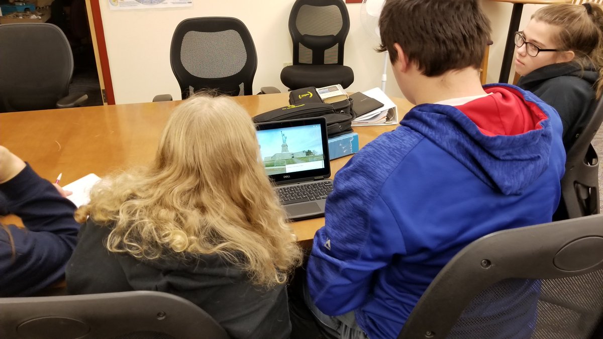 CPCSColts's tweet photo. 8th grade starting a unit on Immigration with a VR tour of Ellis Island. #COLTurechat https://t.co/iPXfdMcUoW