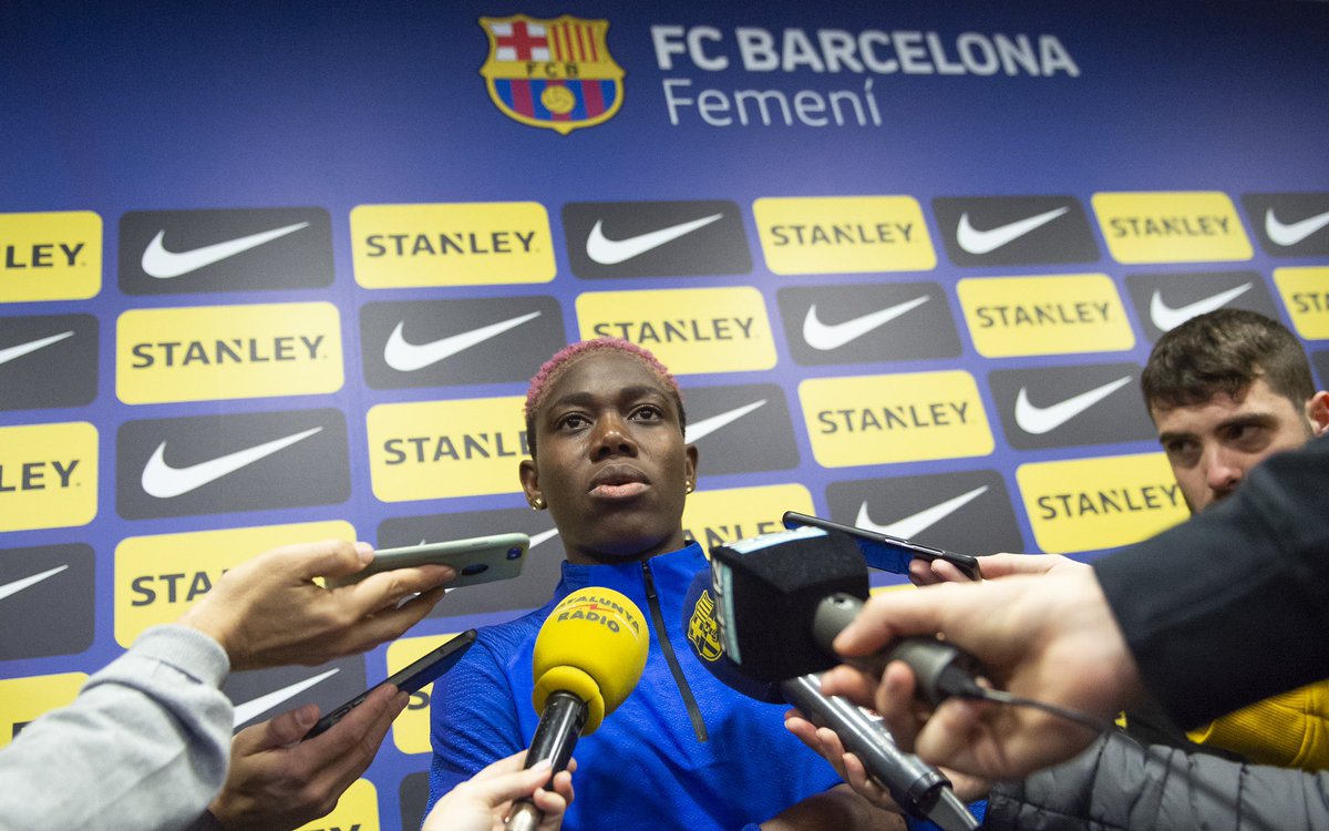 AsisatOshoala's tweet image. Na Wetin you wan talk dey wan hear....use your head. I been don block you since over two years on this App n I sure say na cus u misbehave cus I no even remember. So now, uncle stop calling my name biko if you no wan make bag of rice fall on you....JAPA 🏃🏾‍♀️🏃🏾‍♀️