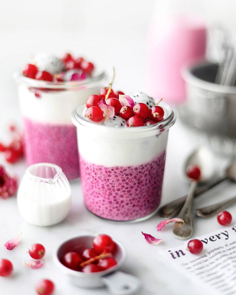 suncorefoods's tweet photo. We are in L 💖 O 💖 V 💖 E with anything that contains chia seeds, whether it's savory or sweet! 😋🥄 This Pink Pitaya Cashew Milk Chia Pudding with Coconut Yogurt is pretty in pink, inside out! Perfect for a light breakfast option or healthy dessert! #FridayFeeling @suncorefoods https://t.co/24wf4QyVoL