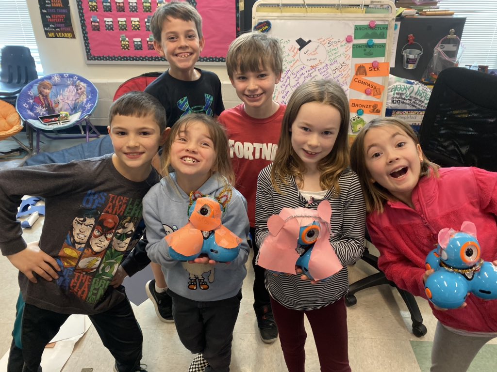 MrsLarimer's tweet photo. What a fun Friday!  Today I am working with 3rd graders who used their literacy skills to retell and sequence events in a story, then used problem solving and high level reasoning skills to program a Dash bot to act out those events. @WonderWorkshop #3rdgrade #coding https://t.co/gqvyzjLdgp