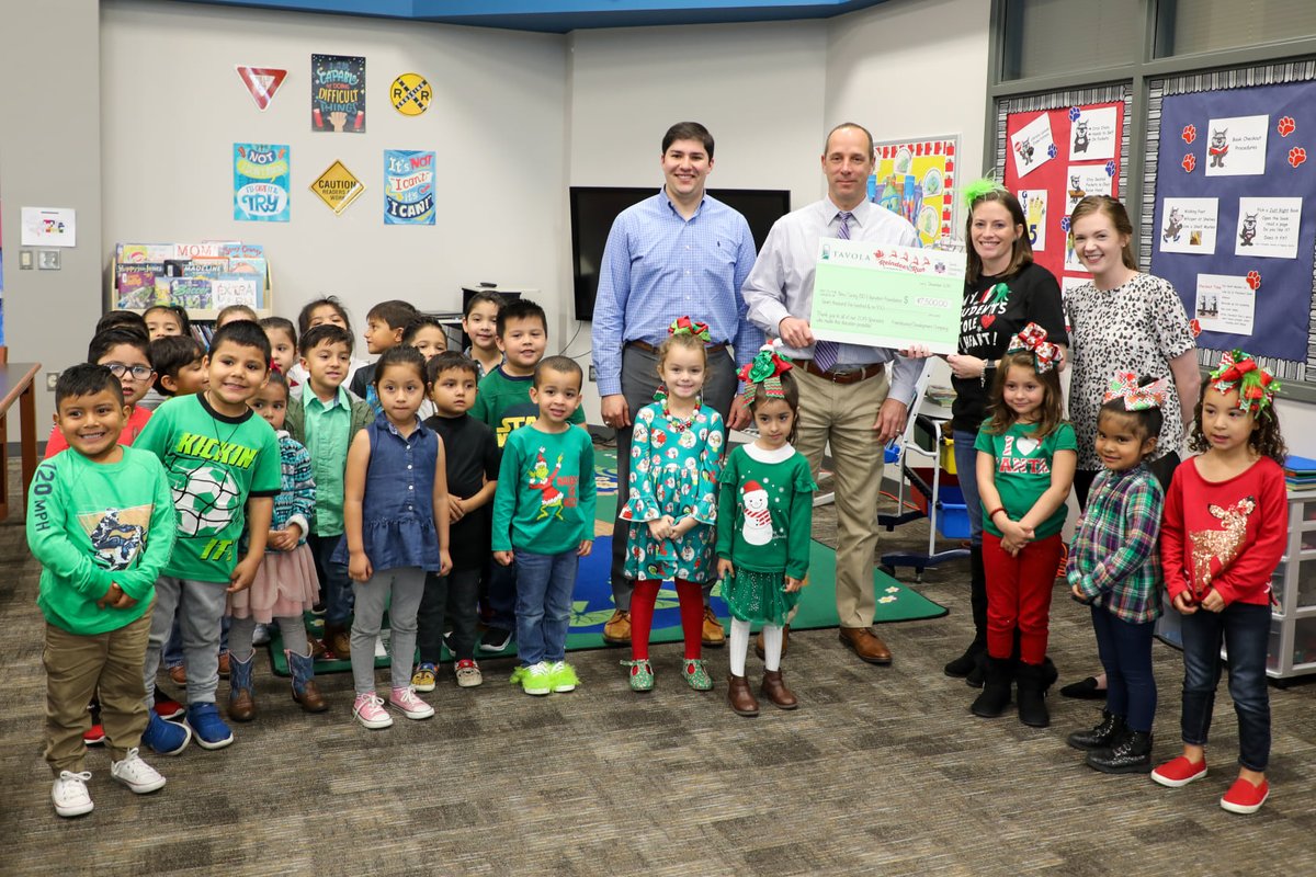 This year, proceeds from Tavola Reindeer Run benefited the students, faculty, and staff of Tavola Elementary. We're excited to present a check for $7,500 to Principal Sheri Lowe. Learn more here: bit.ly/2rNd5Vx