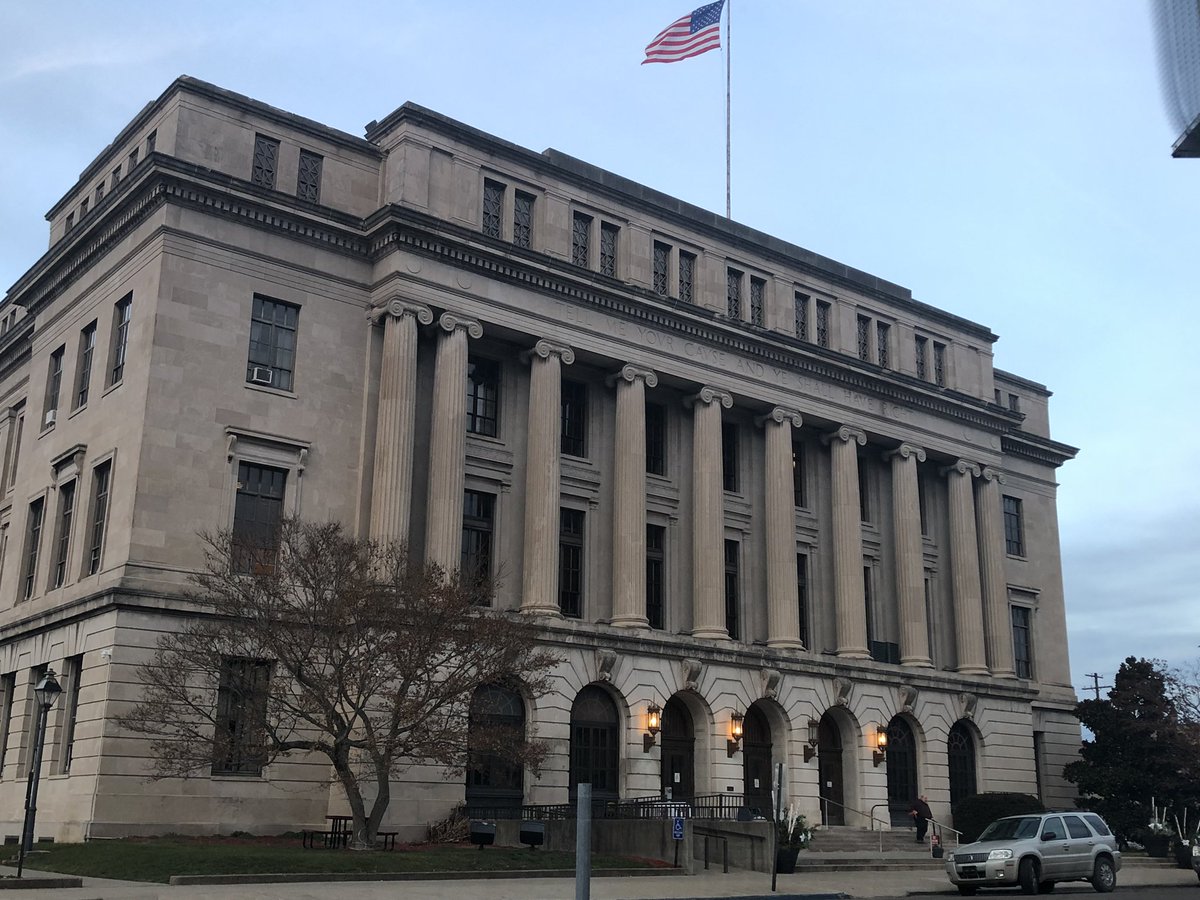 JuliaCourtTV's tweet photo. Both defense teams rest their case.
State has no rebuttal case.
Closing Arguments begin at 12:30p.
#OHvGroves #BabyDylan #JessicaGroves #DanielGroves #TrialTwitter https://t.co/MalQA2mTAf