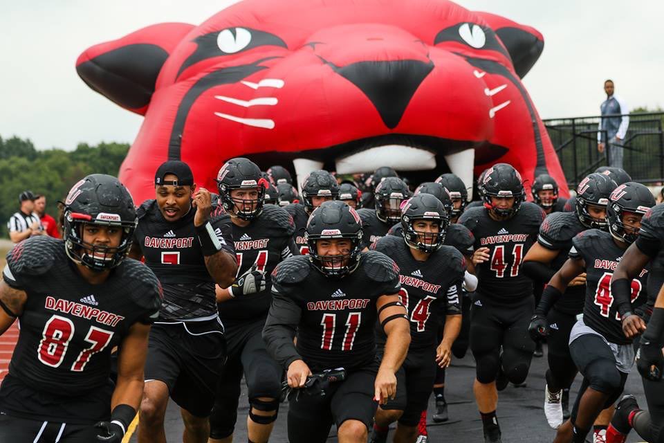 reem__w_'s tweet photo. Humbled to announce I’ve received an offer from Davenport University❗️⚫️ https://t.co/7tHbrd6pZH