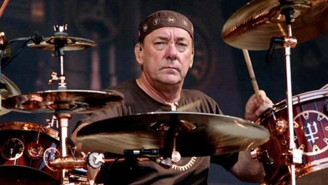 thepichangas's tweet photo. Fallece el histórico baterista de RUSH, Neil Peart, producto de un cáncer cerebral. Tenía 67 años. QEPD. https://t.co/mouposIjie