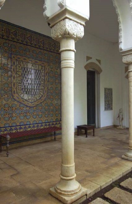 1800Columns's tweet photo. Hawaii’s #ShangriLaMuseum, an extensive collection of #IslamicArt, was built as the home of #DorisDuke. These #columns originated from the Nasrid Islamic kingdom of Spain.
📷 Shangri La Museum
#chadsworth #thecolumnguy #1800columns https://t.co/6MiSwBFhW3